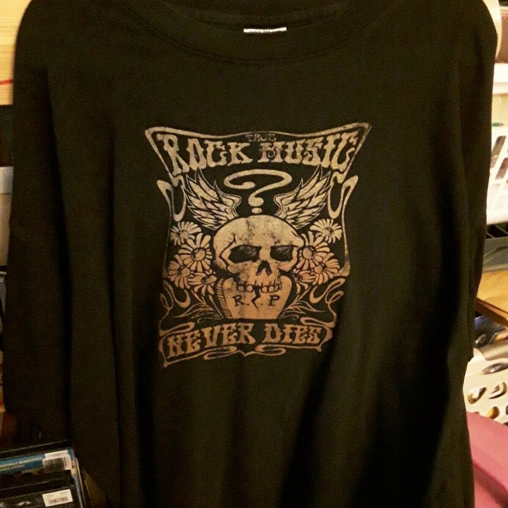 Rock Music Never Dies T Shirt Size 2X
